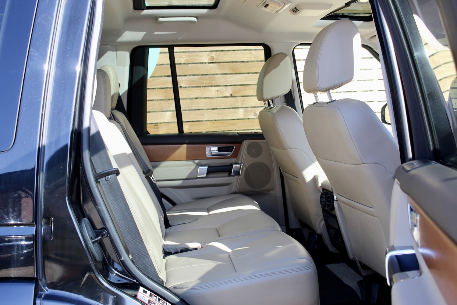 Used Land Rover Discovery 2014 for sale - 77735798: Photo 12