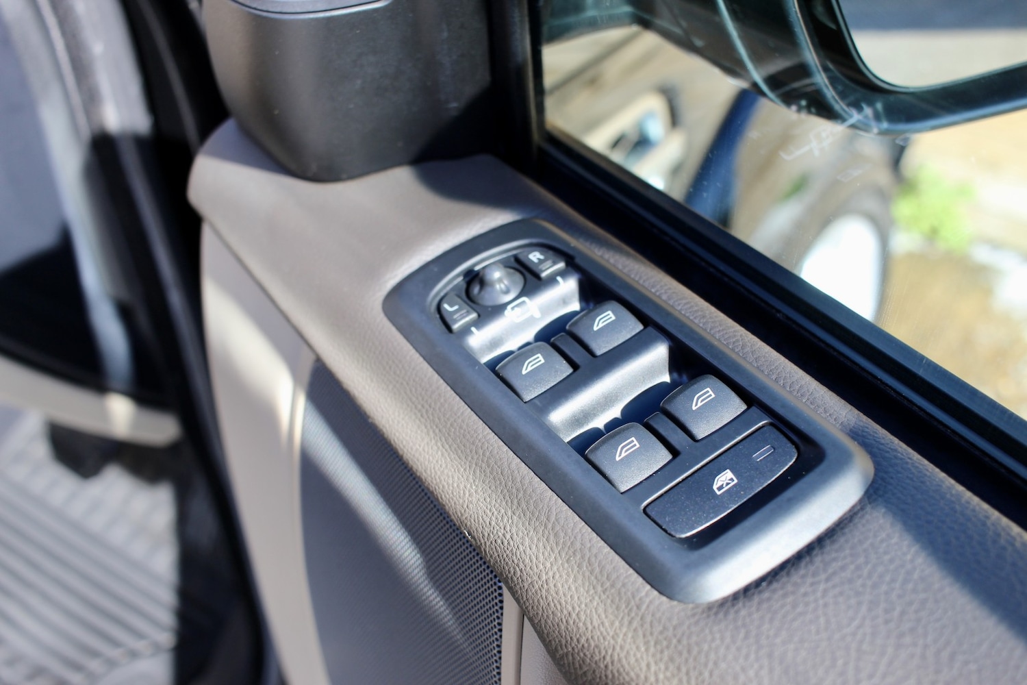 Used Land Rover Discovery 2014 for sale - 77735798: Photo 32