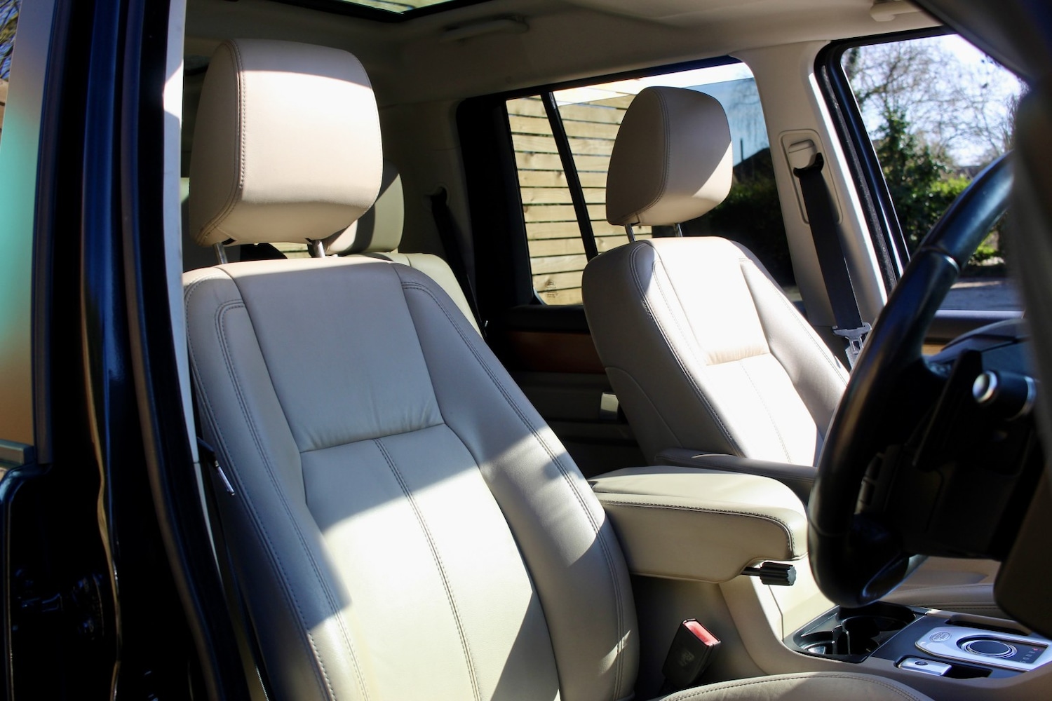 Used Land Rover Discovery 2014 for sale - 77735798: Photo 9