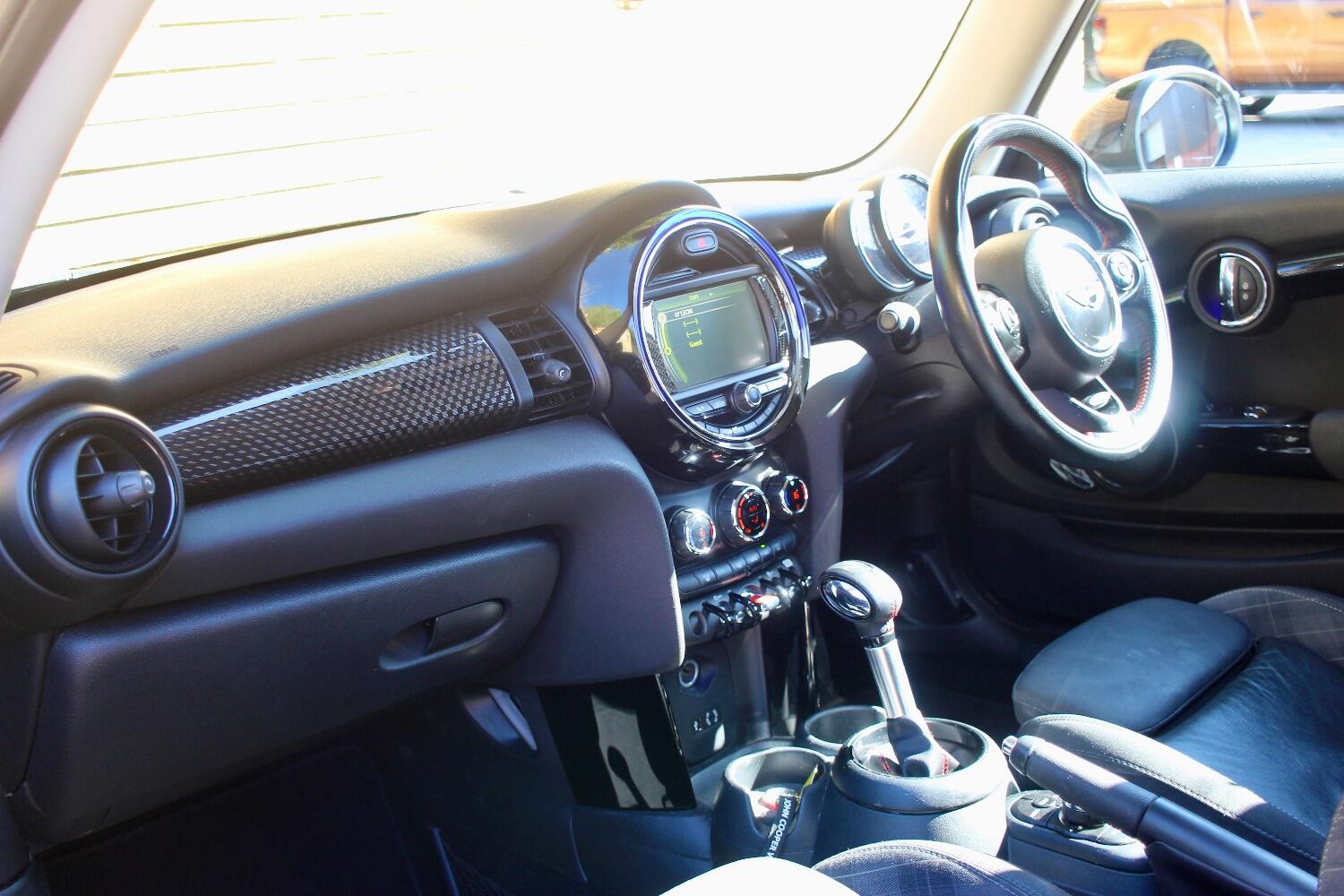 Used MINI Hatch 2017 for sale - 76605624: Photo 12