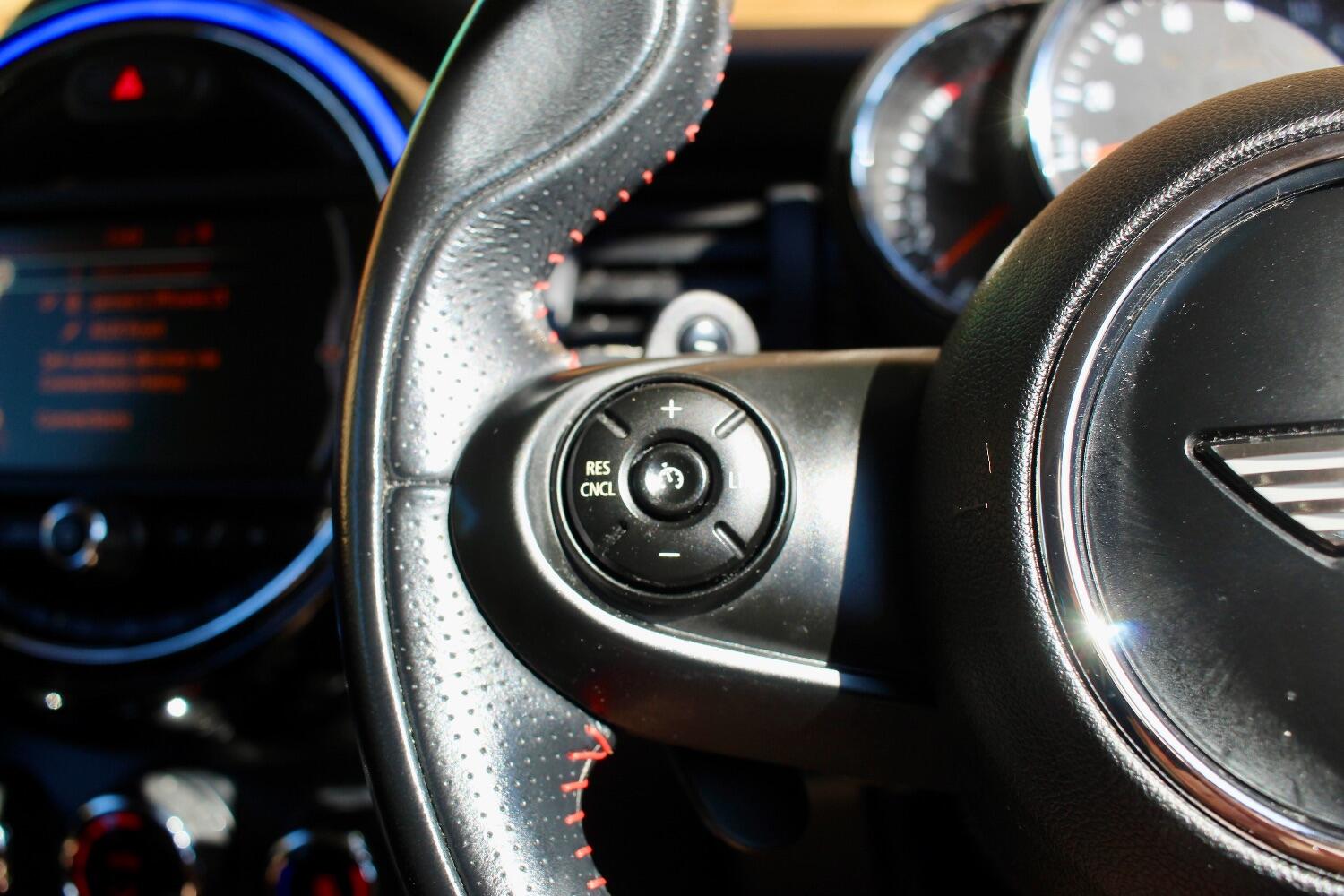 Used MINI Hatch 2017 for sale - 76605624: Photo 18