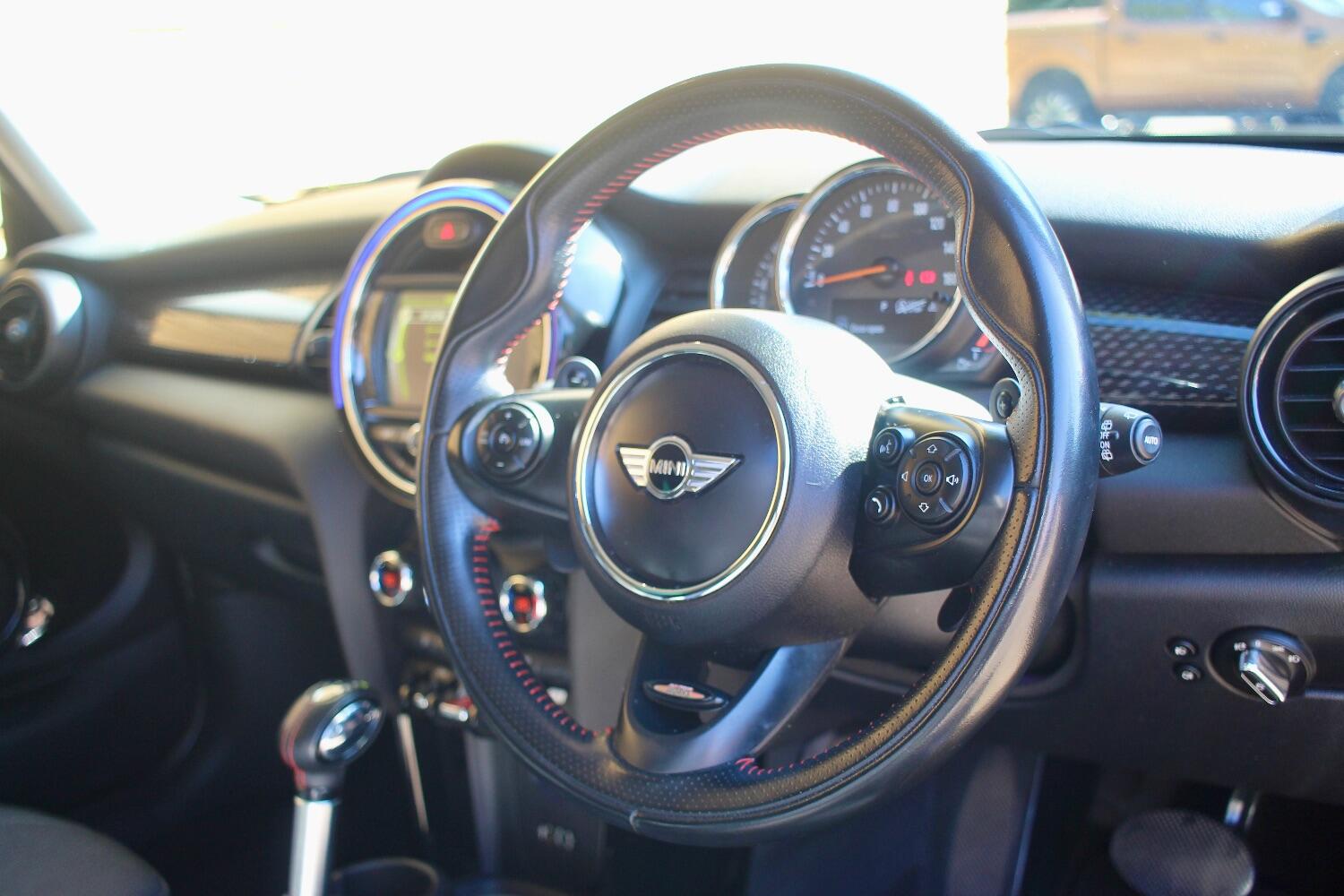 Used MINI Hatch 2017 for sale - 76605624: Photo 19