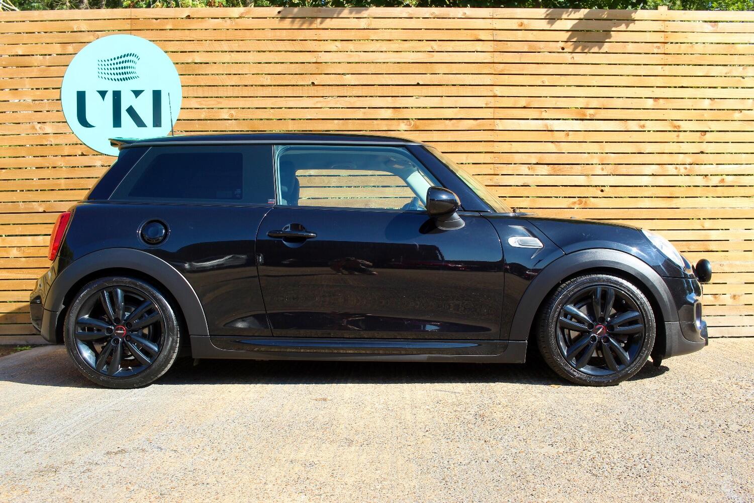 Used MINI Hatch 2017 for sale - 76605624: Photo 3