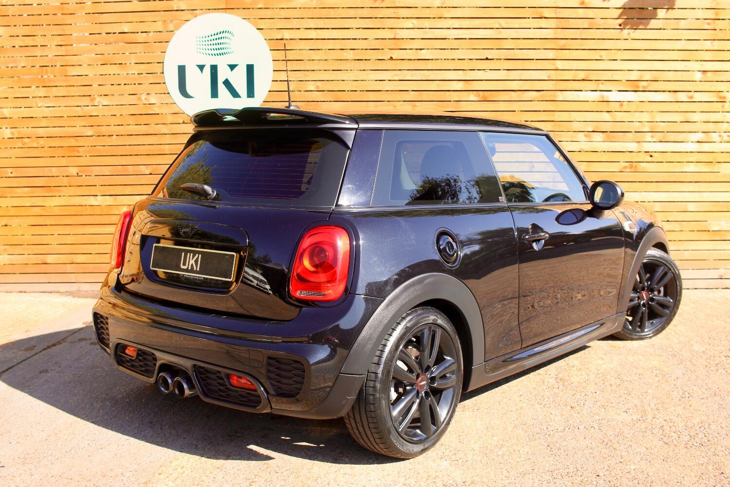 Used MINI Hatch 2017 for sale - 76605624: Photo 4