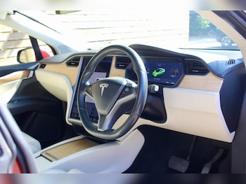 Used Tesla Model X 2018 for sale - 78300510: Photo