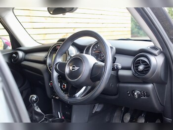Used MINI Hatch 2017 for sale - 78646884: Photo