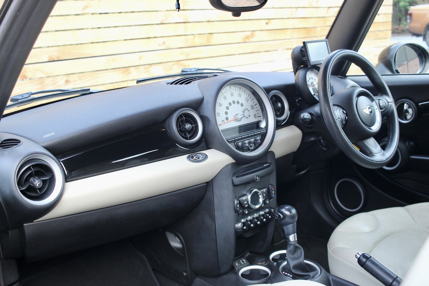 Used MINI Convertible 2014 for sale - 77264447: Photo 12
