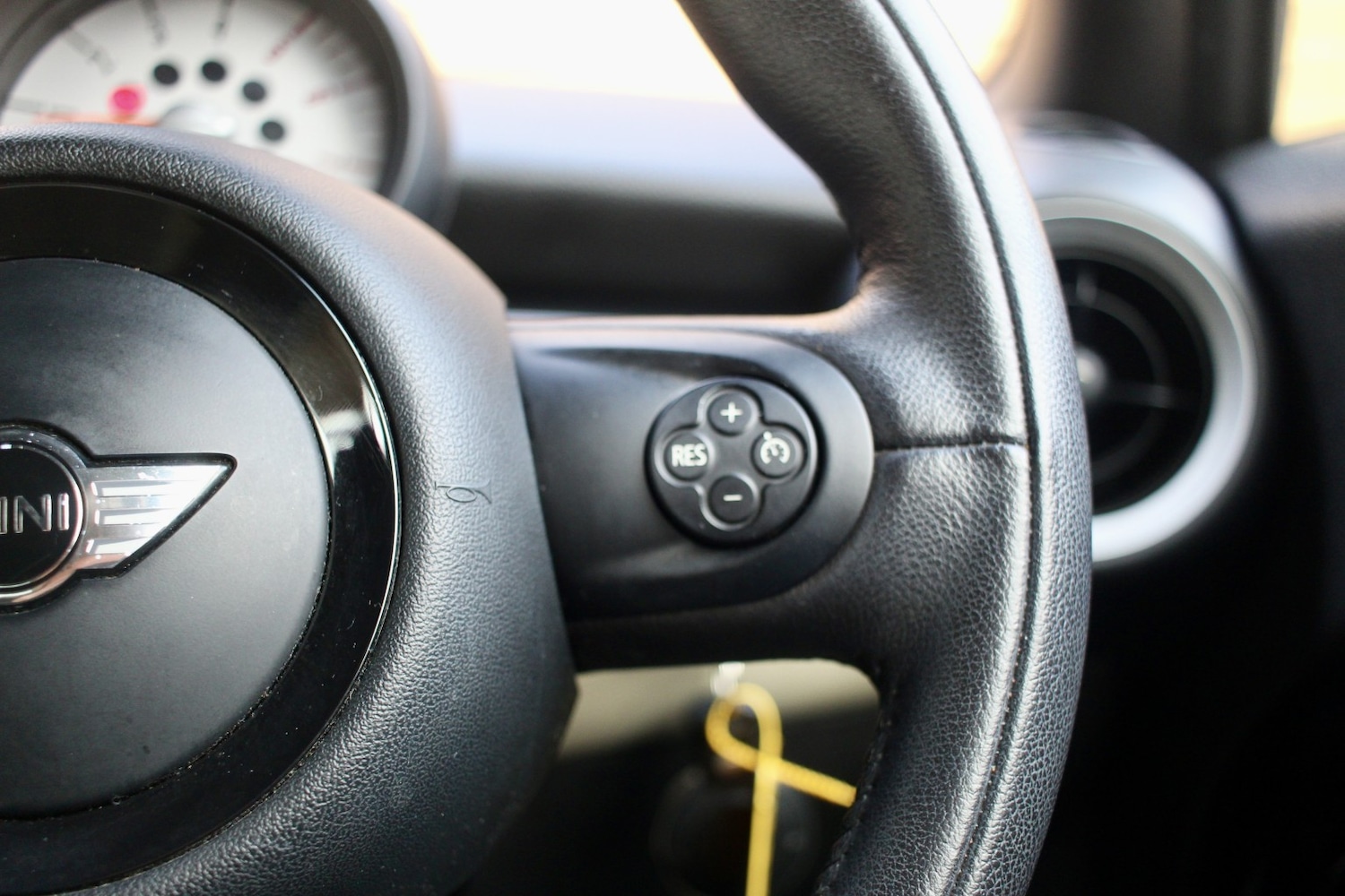 Used MINI Convertible 2014 for sale - 77264447: Photo 19