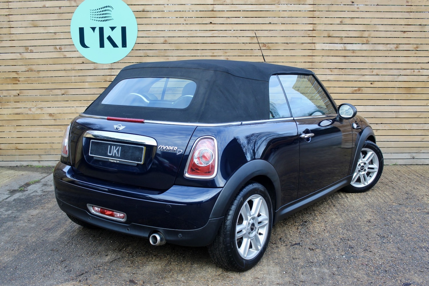 Used MINI Convertible 2014 for sale - 77264447: Photo 4