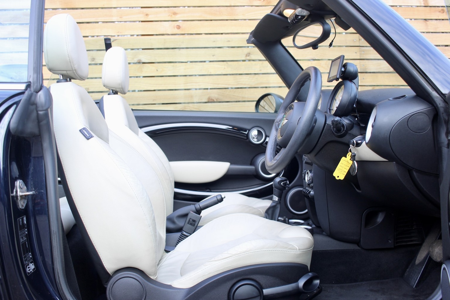 Used MINI Convertible 2014 for sale - 77264447: Photo 7