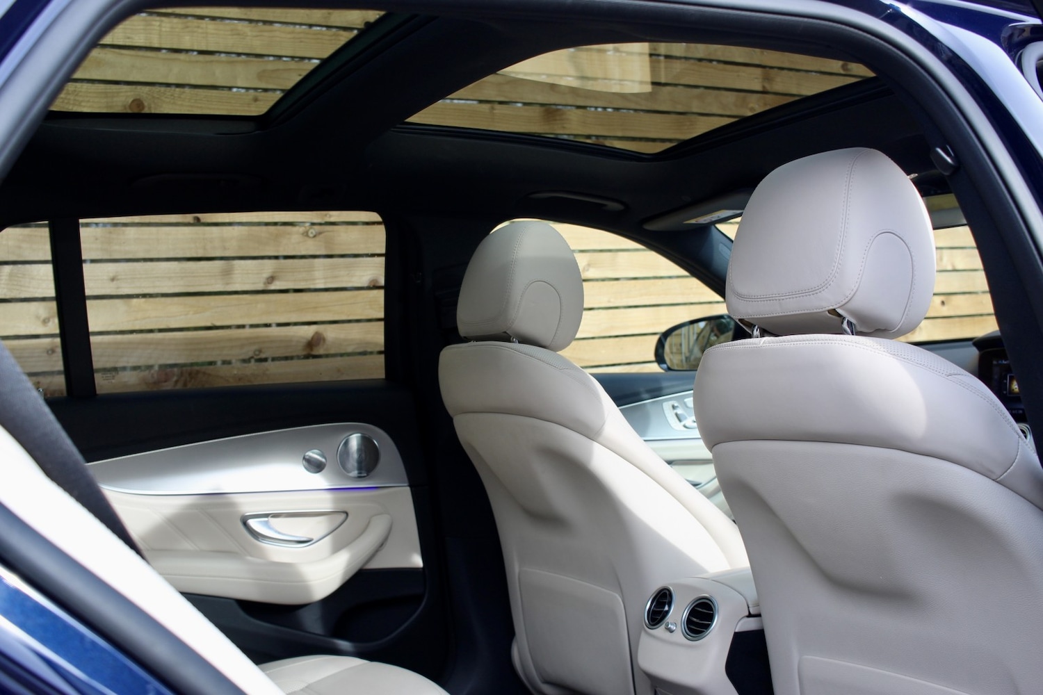 Used Mercedes-Benz E Class 2018 for sale - 77584440: Photo 10