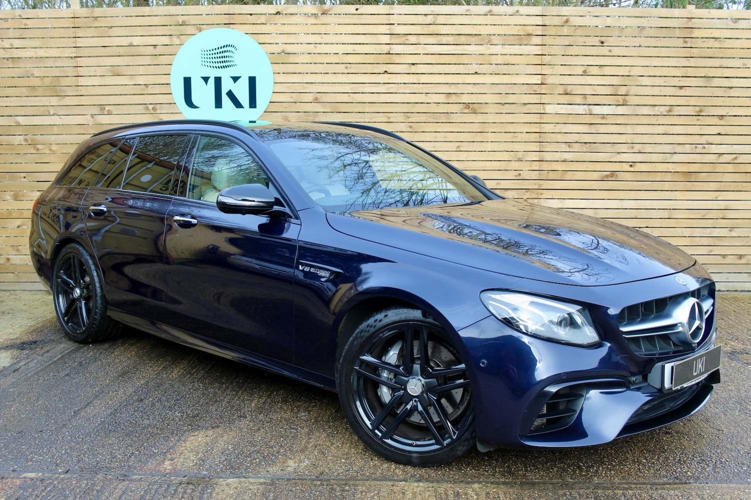 Used Mercedes-Benz E Class 2018 for sale - 77584440: Photo 2
