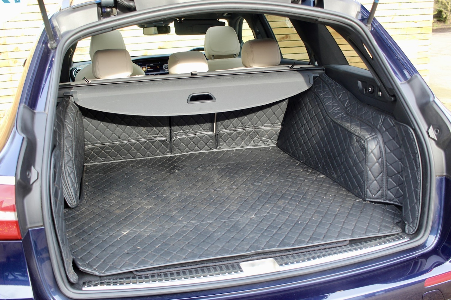 Used Mercedes-Benz E Class 2018 for sale - 77584440: Photo 43