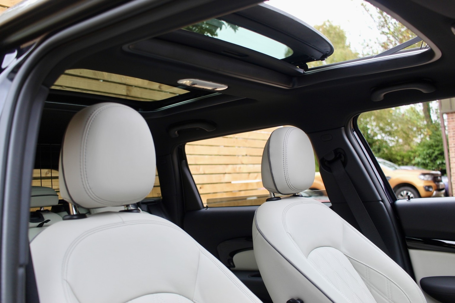 Used MINI Clubman 2023 for sale - 76605895: Photo 8