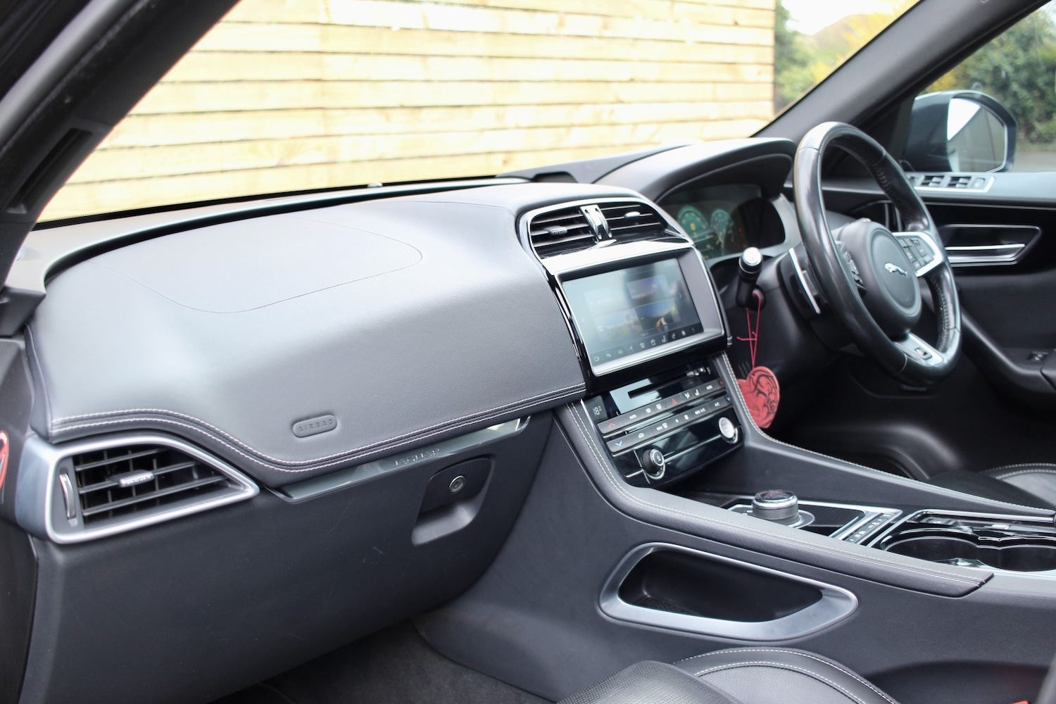 Used Jaguar F-Pace 2016 for sale - 78098258: Photo 16