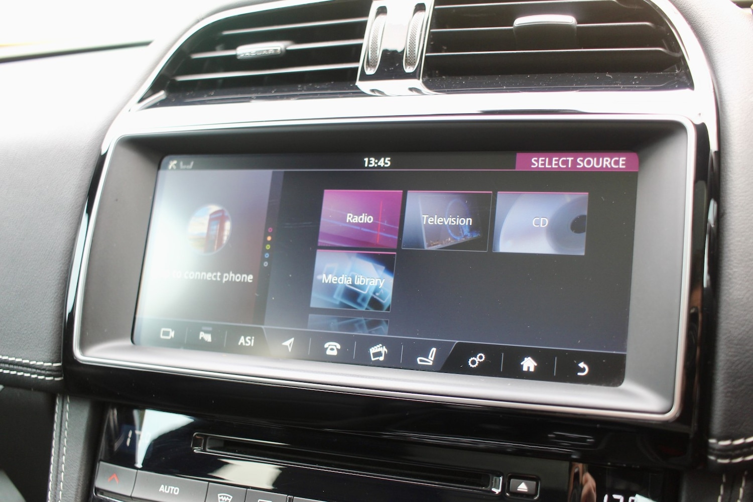 Used Jaguar F-Pace 2016 for sale - 78098258: Photo 29