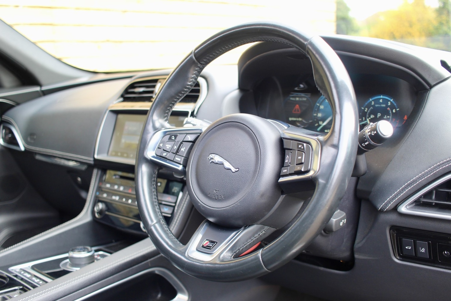 Used Jaguar F-Pace 2016 for sale - 78098258: Photo 32