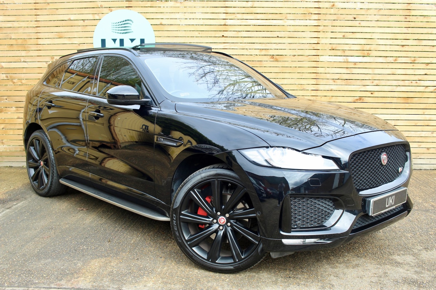 Used Jaguar F-Pace 2016 for sale - 78098258: Photo 4