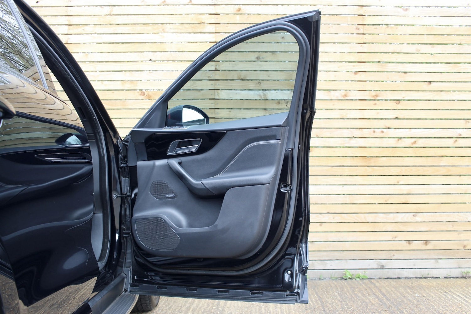 Used Jaguar F-Pace 2016 for sale - 78098258: Photo 43