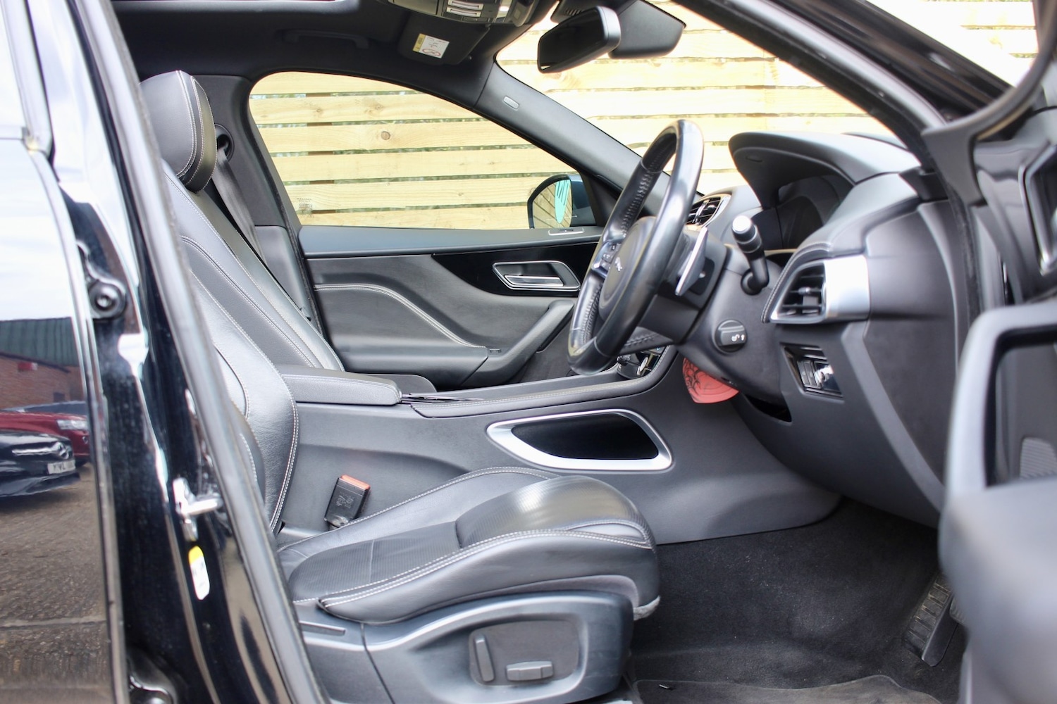 Used Jaguar F-Pace 2016 for sale - 78098258: Photo 7