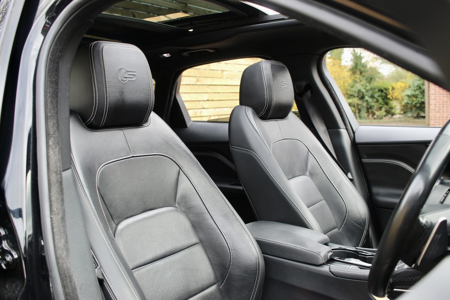 Used Jaguar F-Pace 2016 for sale - 78098258: Photo 9