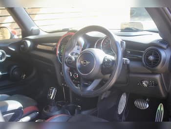 Used MINI Hatch 2019 for sale - 79697073: Photo