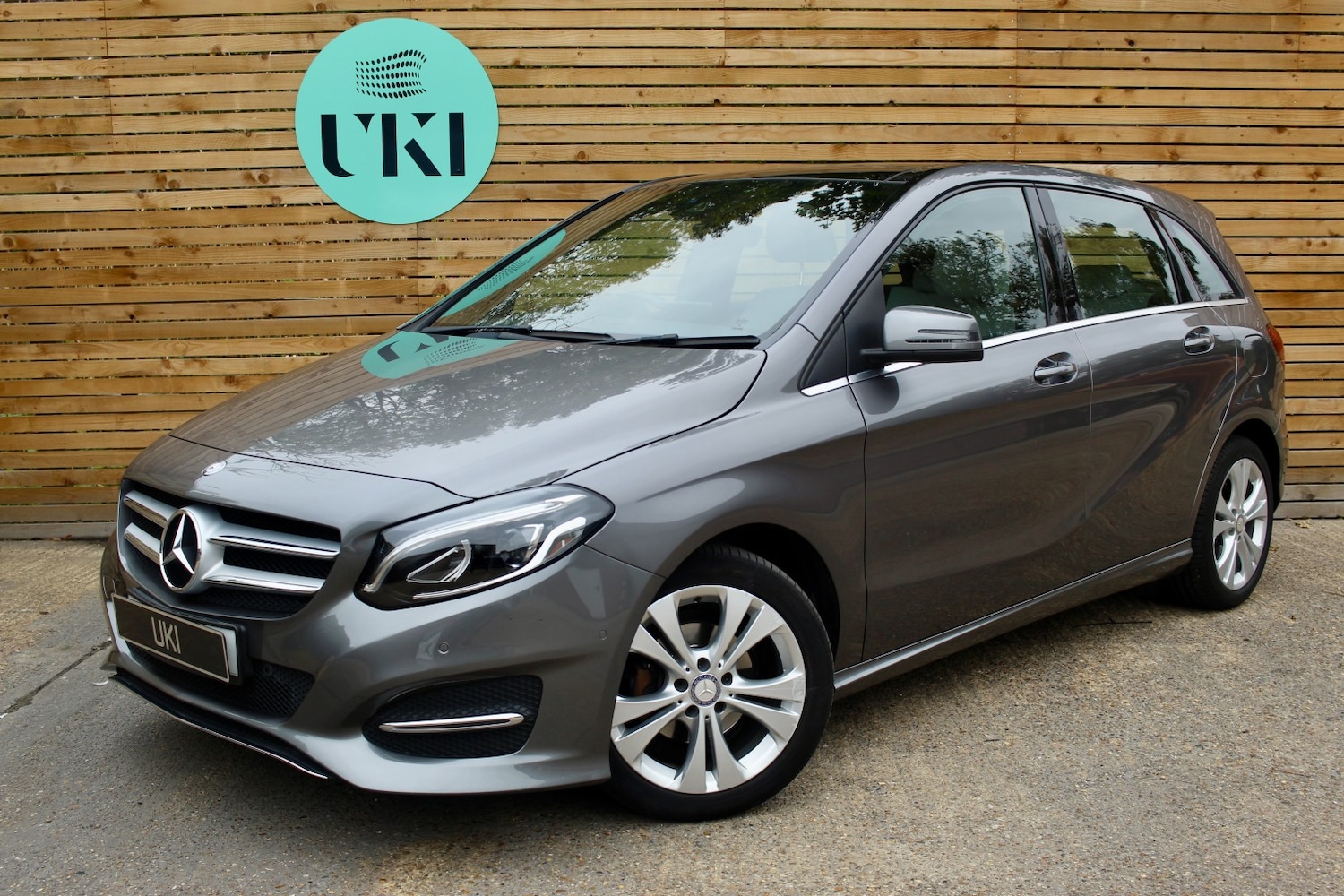 Used Mercedes-Benz B Class 2016 for sale - 76605851: Photo 1
