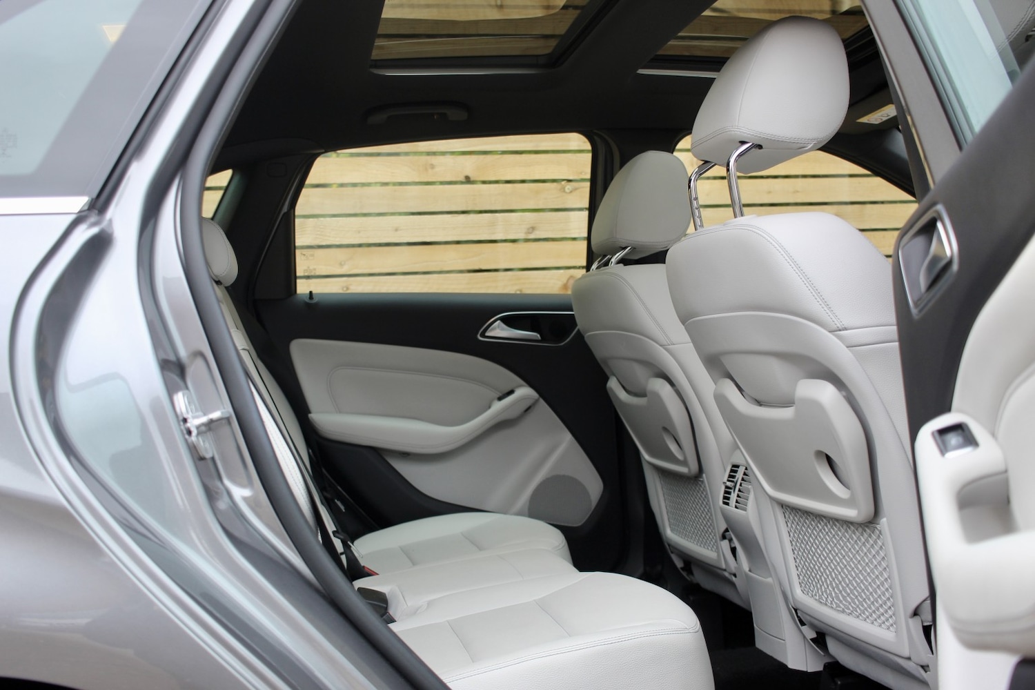 Used Mercedes-Benz B Class 2016 for sale - 76605851: Photo 11