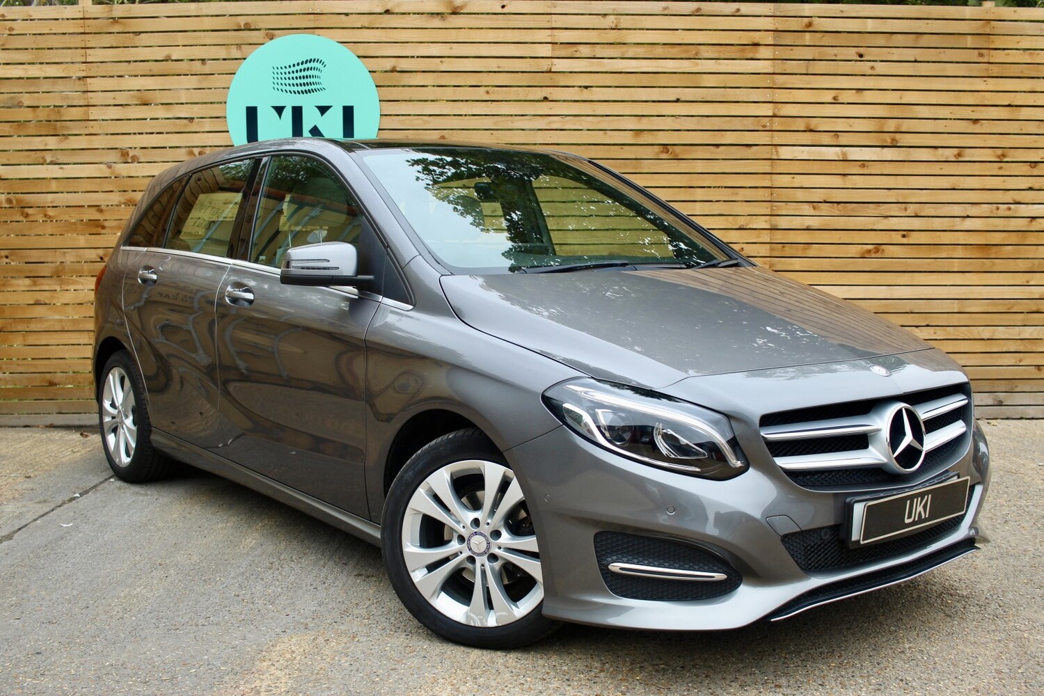 Used Mercedes-Benz B Class 2016 for sale - 76605851: Photo 2