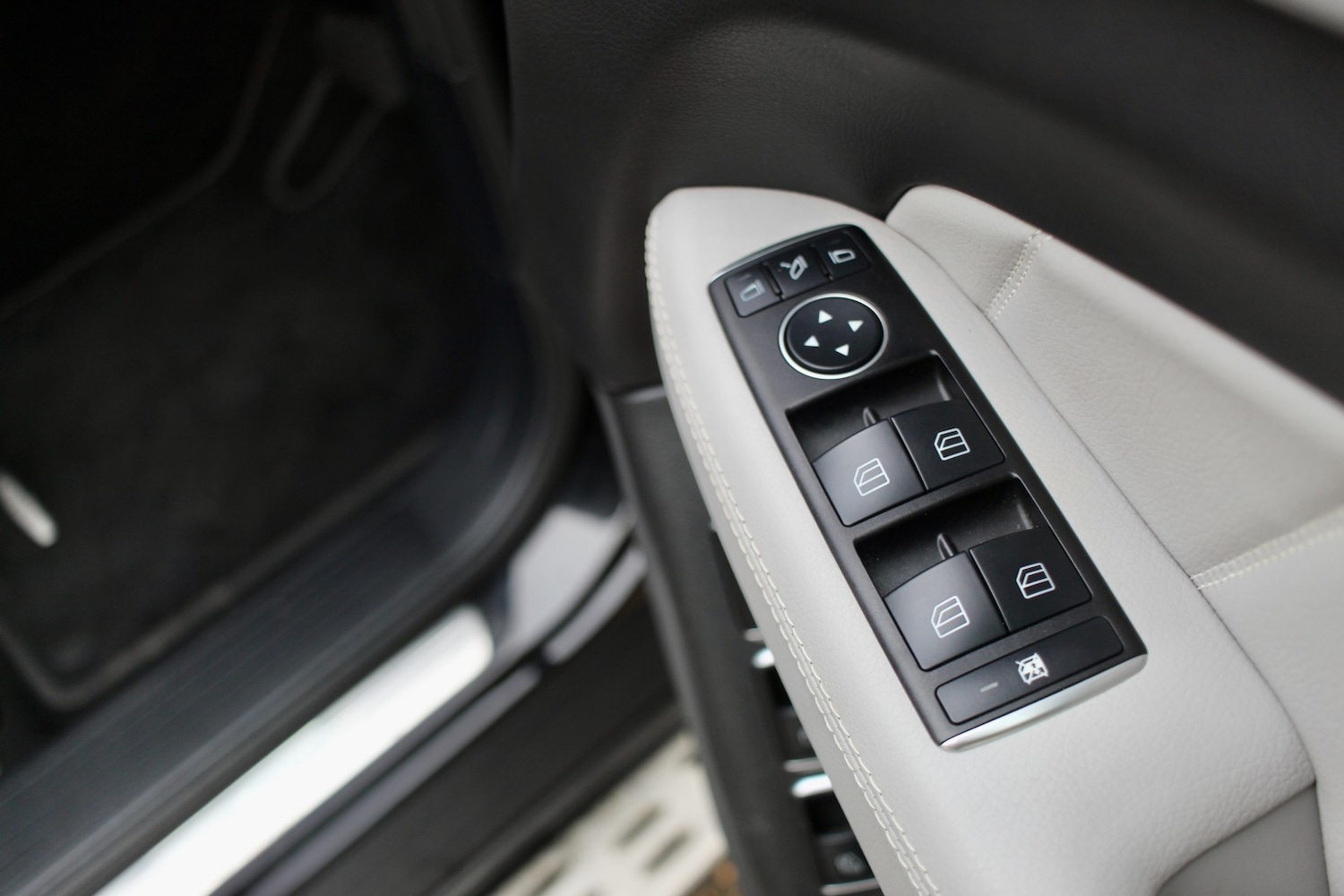 Used Mercedes-Benz GL Class 2015 for sale - 76986829: Photo 31