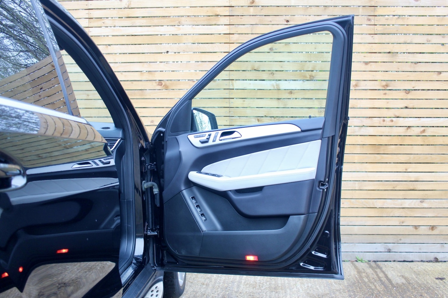 Used Mercedes-Benz GL Class 2015 for sale - 76986829: Photo 33