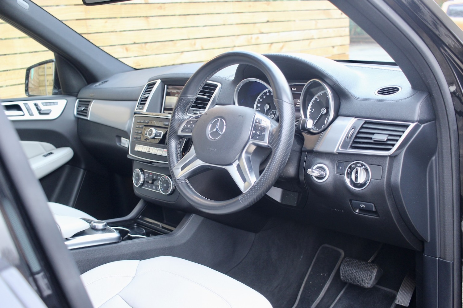 Used Mercedes-Benz GL Class 2015 for sale - 76986829: Photo 6