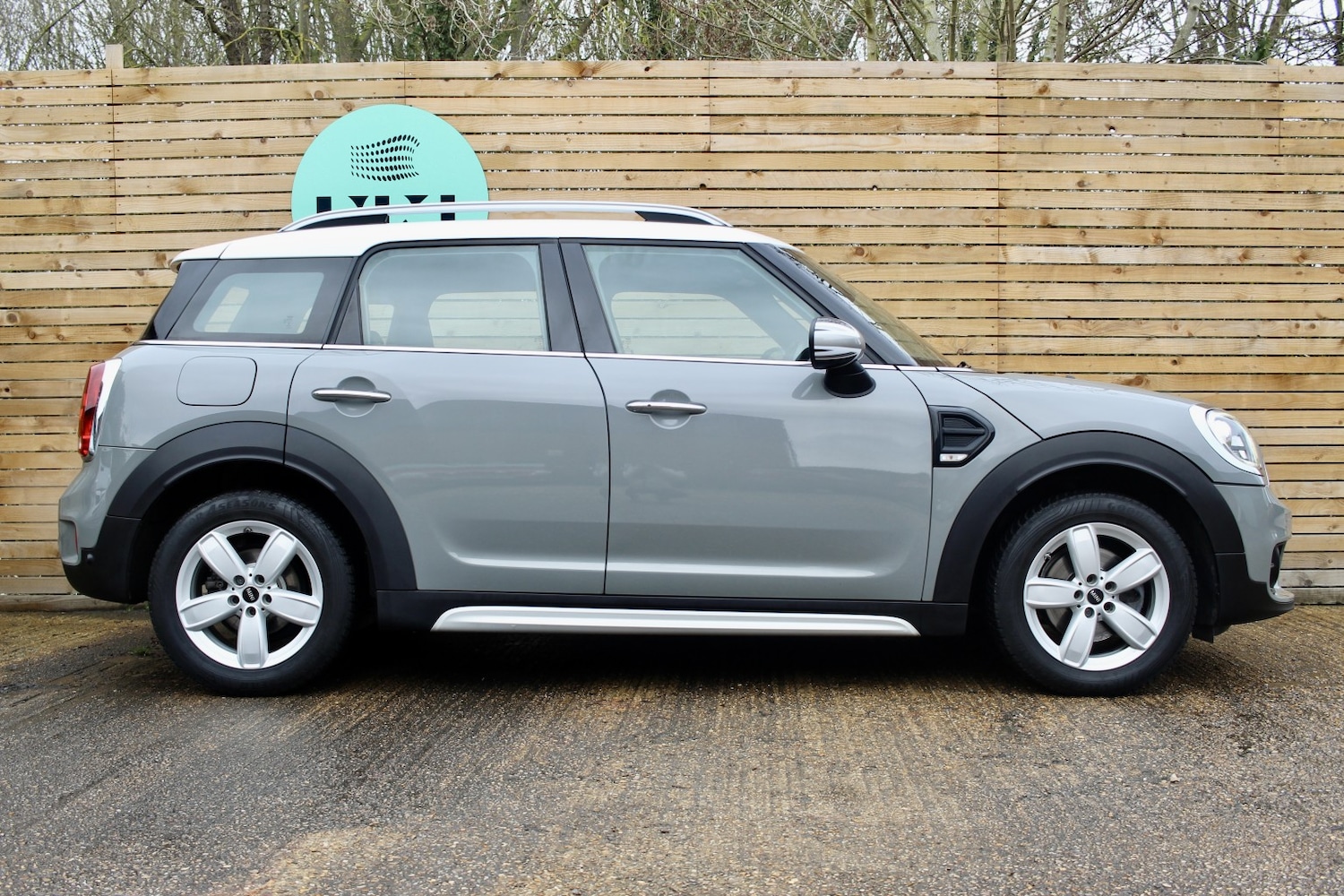 Used MINI Countryman 2017 for sale - 77535987: Photo 3