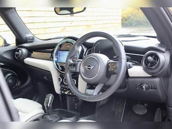 Used MINI Hatch 2022 for sale - 78098321: Photo