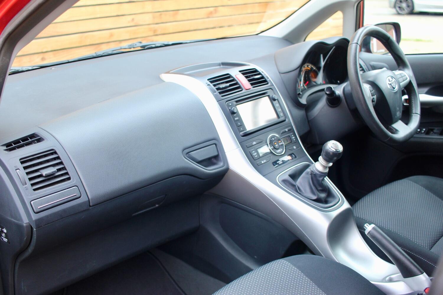 Used Toyota Auris 2012 for sale - 76605866: Photo 13