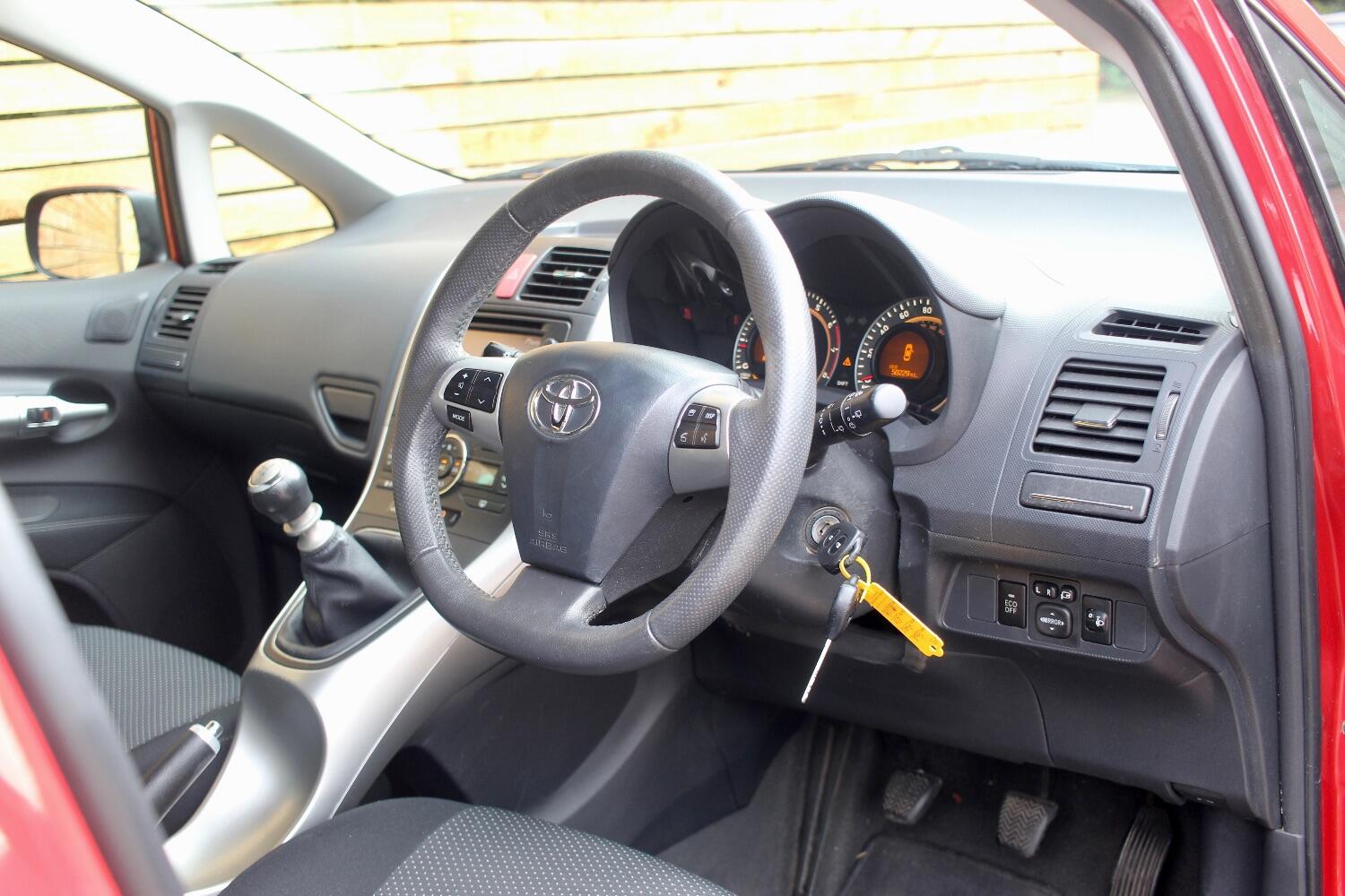 Used Toyota Auris 2012 for sale - 76605866: Photo 6