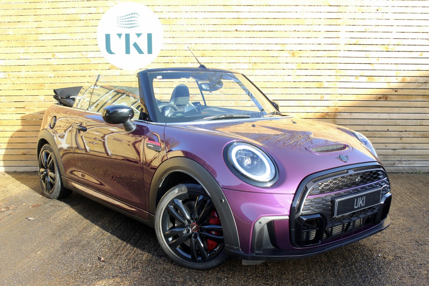 Used MINI Convertible 2022 for sale - 77129564: Photo 2