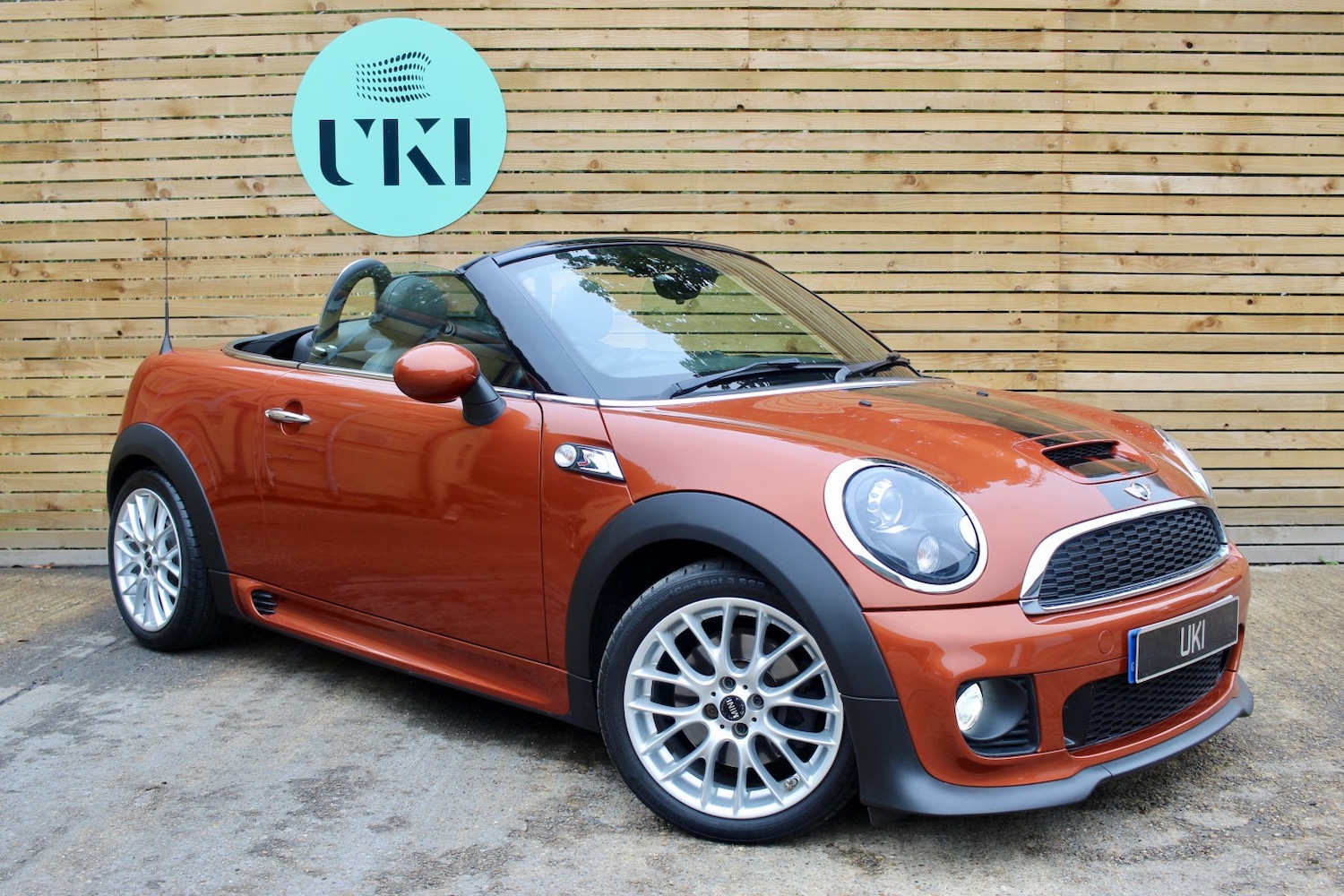 Used MINI Roadster 2014 for sale - 76643440: Photo 2