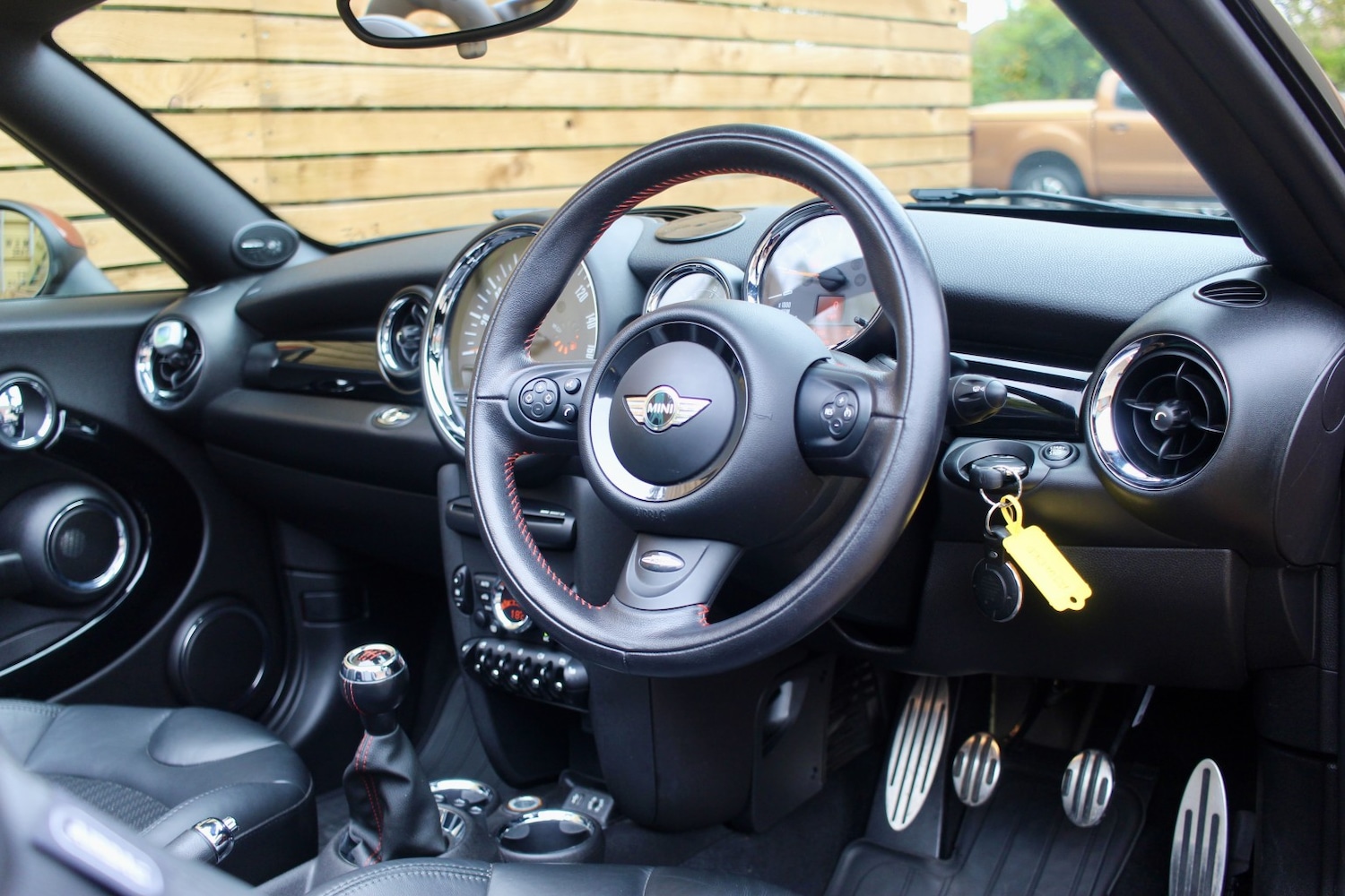 Used MINI Roadster 2014 for sale - 76643440: Photo 6