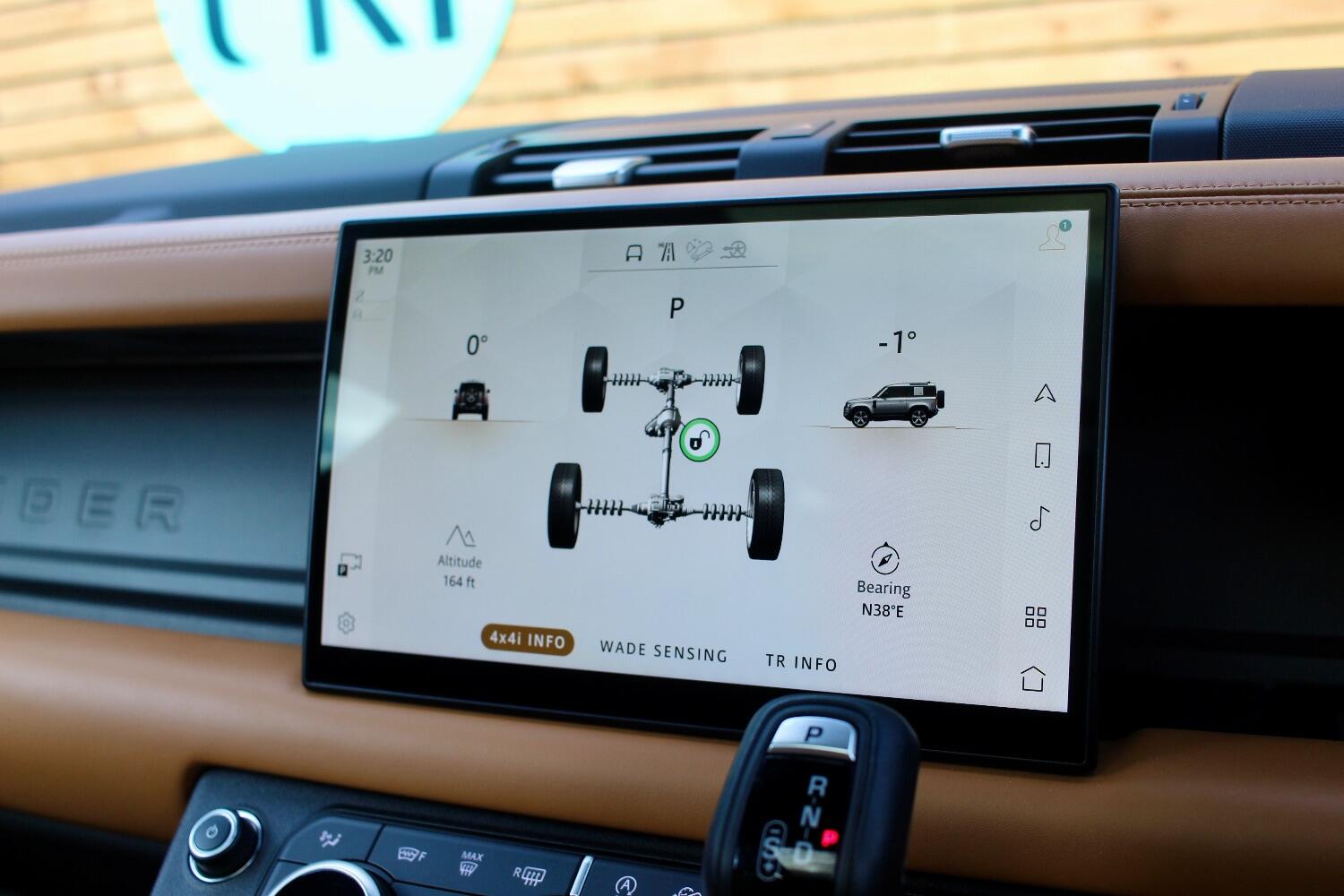 Used Land Rover Defender 90 2023 for sale - 76605696: Photo 21