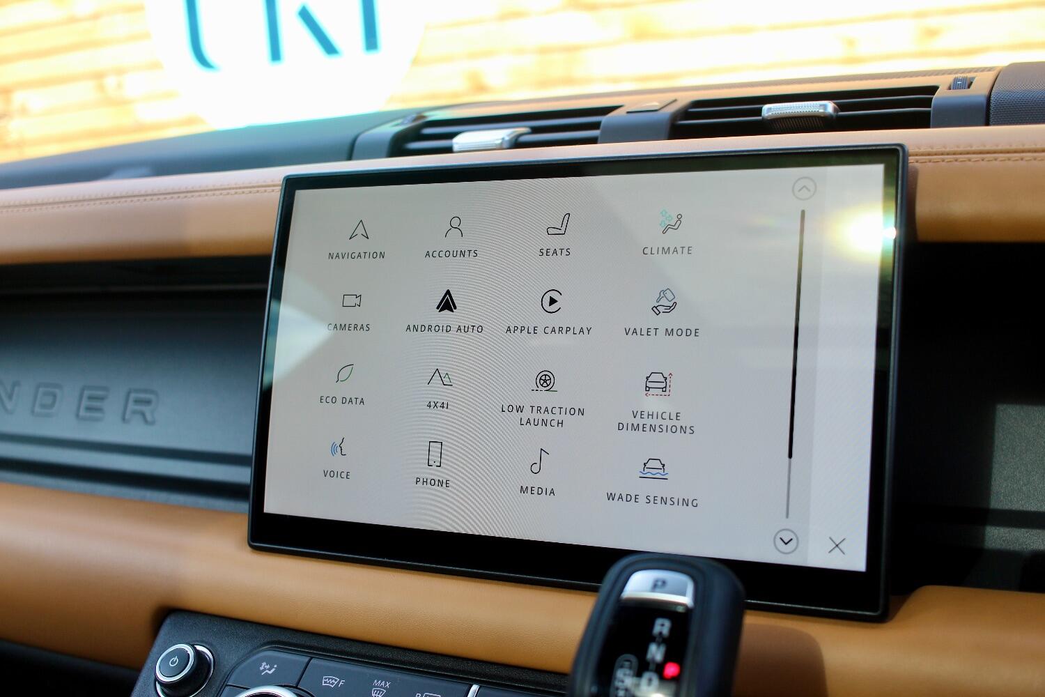 Used Land Rover Defender 90 2023 for sale - 76605696: Photo 24