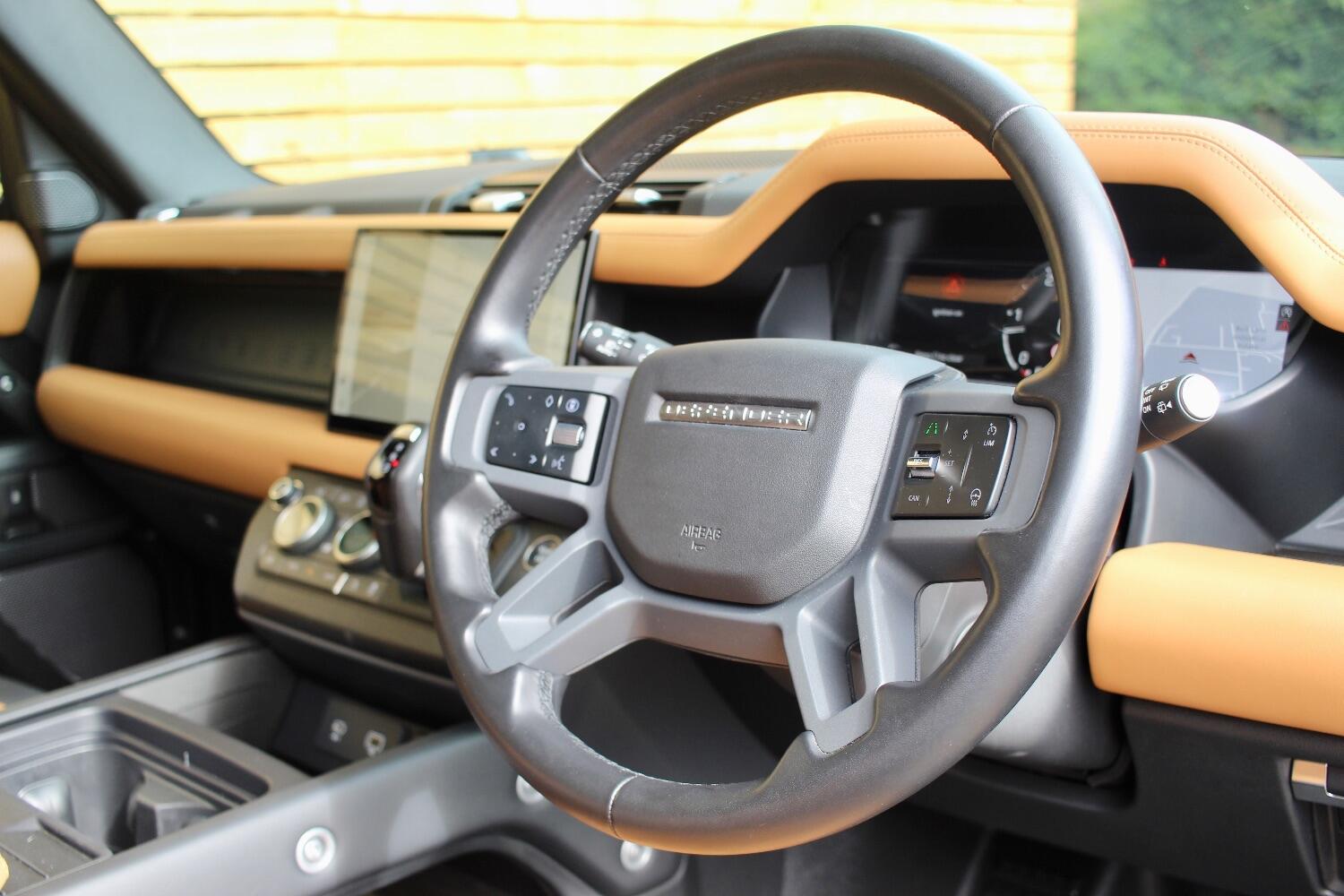 Used Land Rover Defender 90 2023 for sale - 76605696: Photo 27