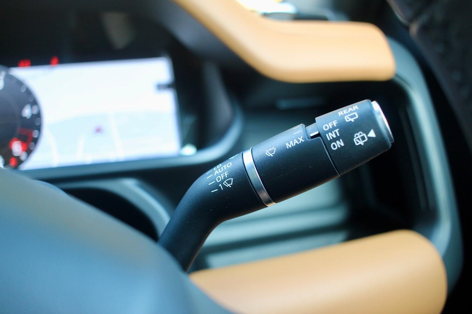 Used Land Rover Defender 90 2023 for sale - 76605696: Photo 29