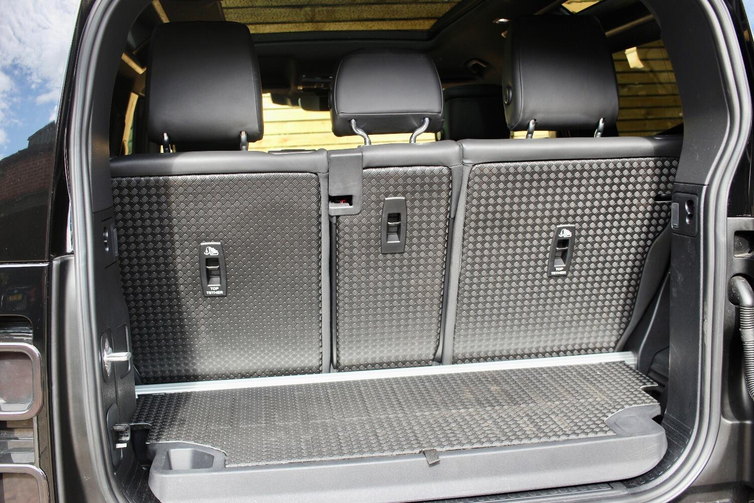 Used Land Rover Defender 90 2023 for sale - 76605696: Photo 37