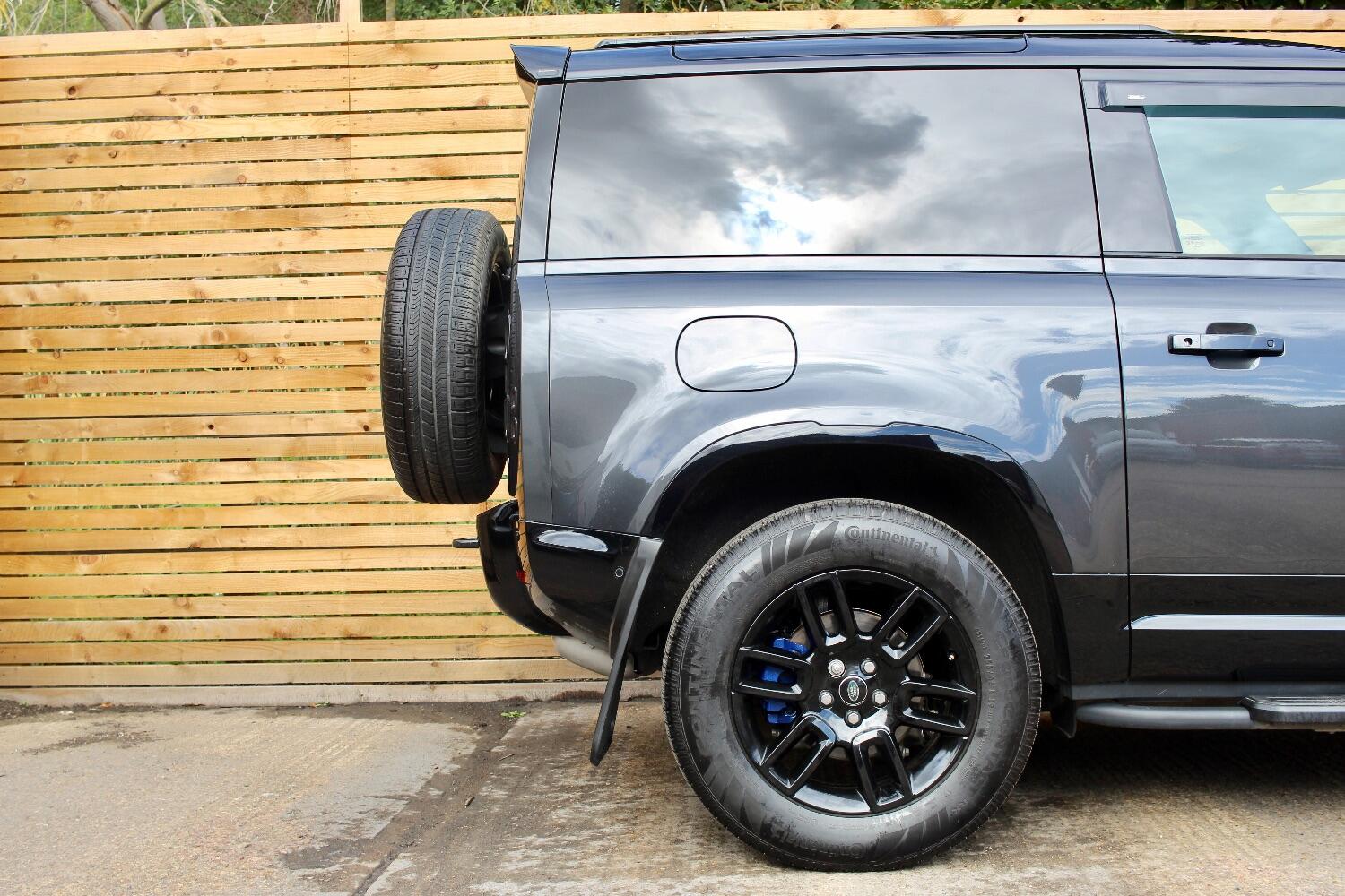 Used Land Rover Defender 90 2023 for sale - 76605696: Photo 42