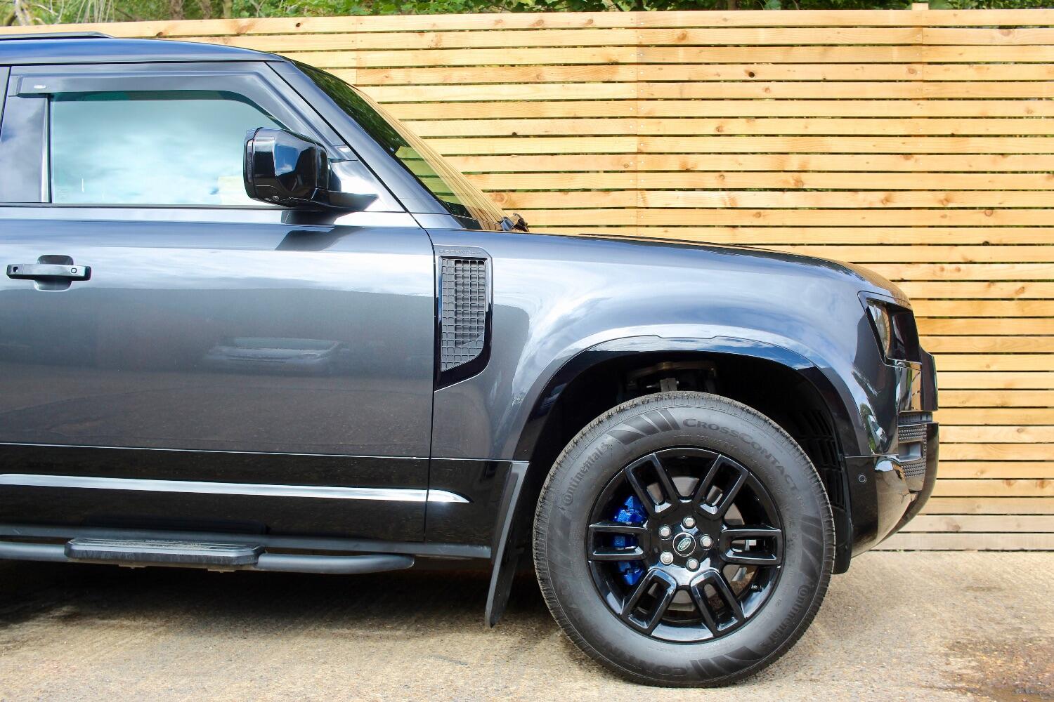 Used Land Rover Defender 90 2023 for sale - 76605696: Photo 43