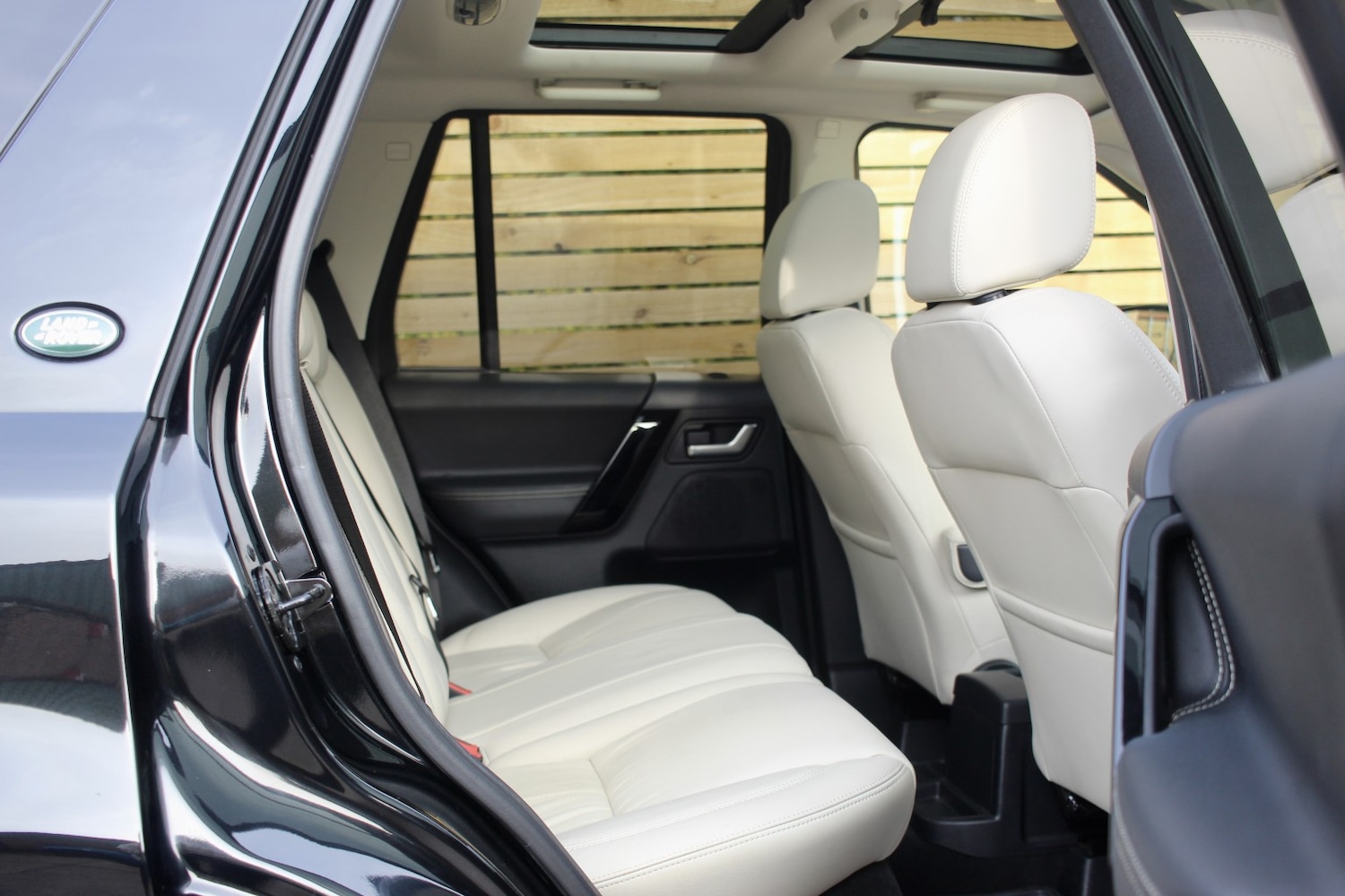 Used Land Rover Freelander 2014 for sale - 77207175: Photo 11