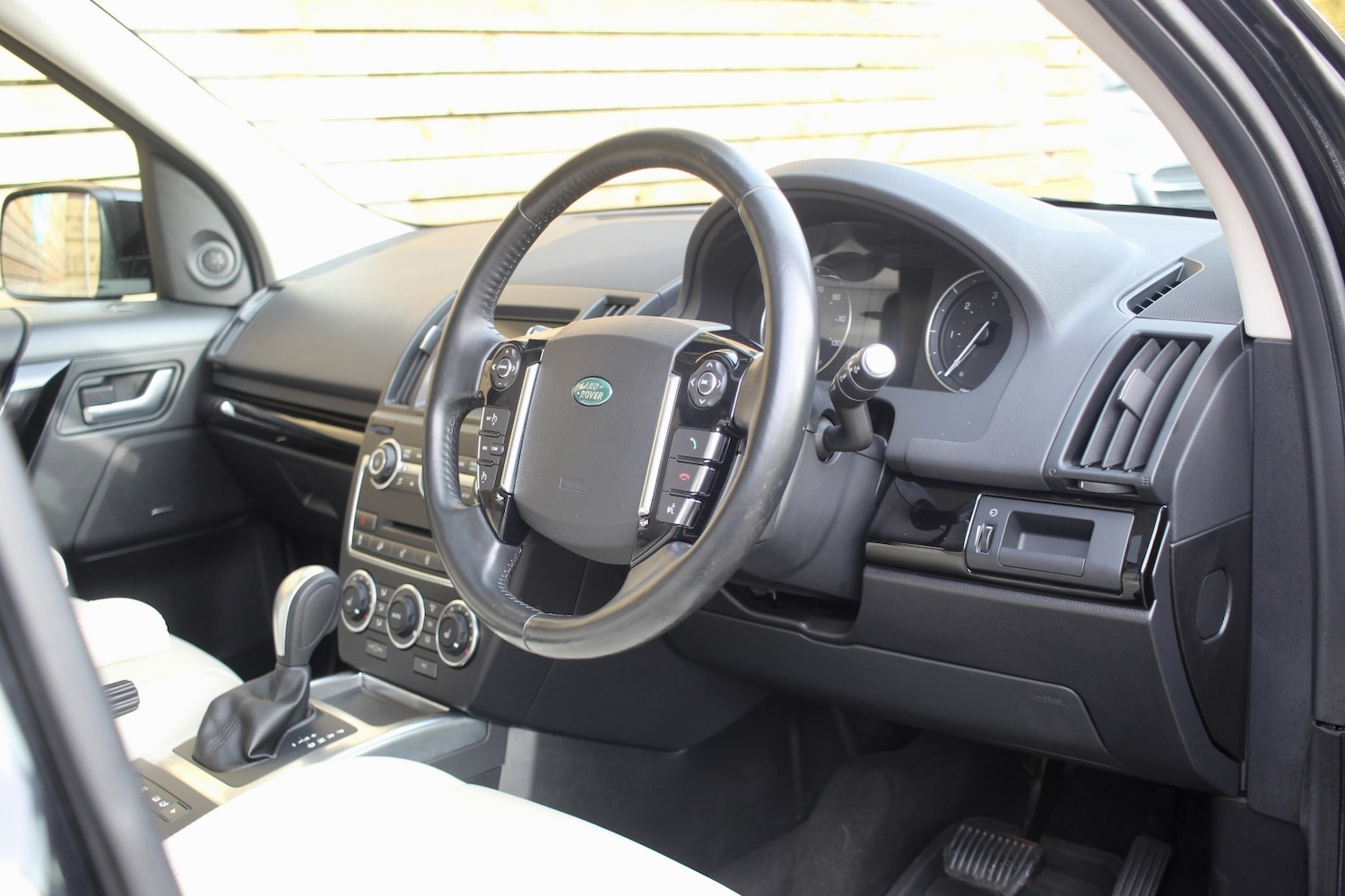 Used Land Rover Freelander 2014 for sale - 77207175: Photo 6