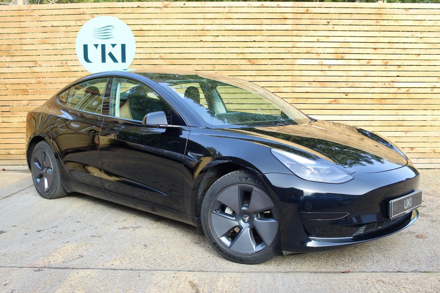 Used Tesla Model 3 2023 for sale - 76605772: Photo 2