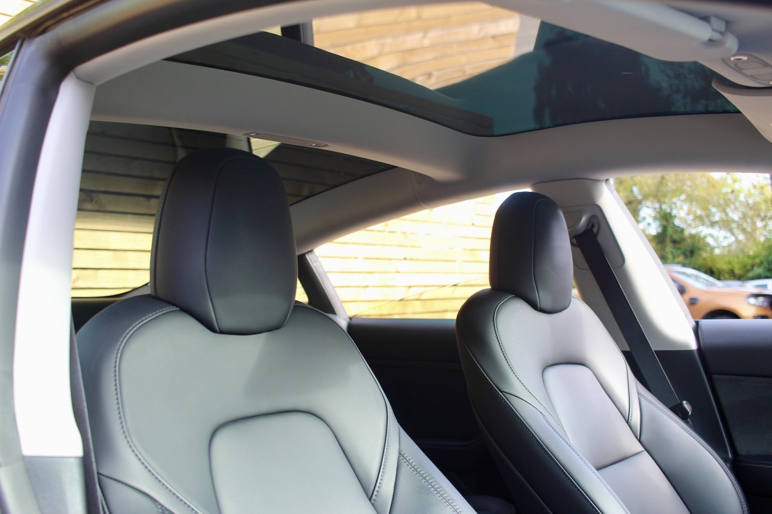 Used Tesla Model 3 2023 for sale - 76605772: Photo 8